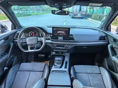 2021 Audi Q5L Sportback 40 TFSI — фото 4