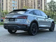 2021 Audi Q5L Sportback 40 TFSI — фото 9