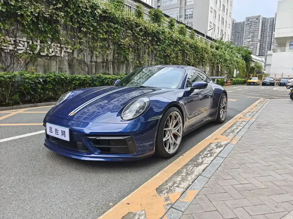 2020 Porsche 911 Carrera 4 3.0T