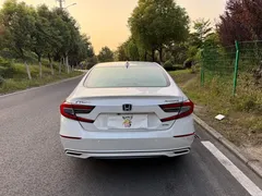 2022 Honda Accord Hybrid 2.0L, белый — фото 13