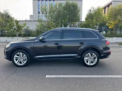 2021 Audi Q7 55 TFSI quattro S line, чёрный — фото 4