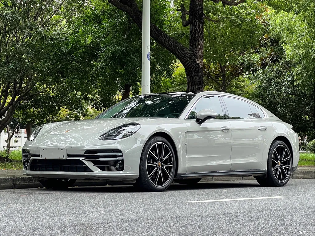 2022 Porsche Panamera Panamera Executive 2.9T