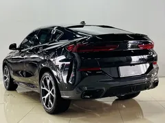 2022 BMW X6, чёрный — фото 8