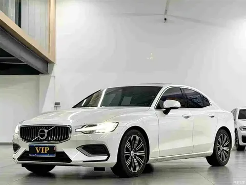 2022 Volvo S60 B4 Zhiyuan Luxury