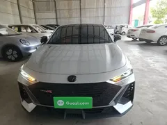 2022 Changan UNI-V 1.5T Premium — фото 3