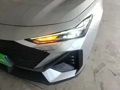 2022 Changan UNI-V 1.5T Premium — фото 24