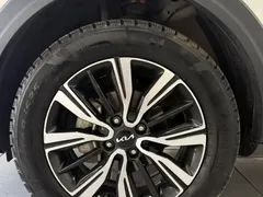 2021 Kia Yipao 1.4L CVT Sunroof, белый — фото 14