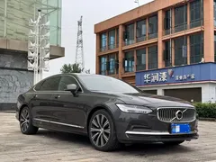 2023 Volvo S90 — фото 3