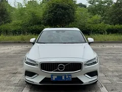 2022 Volvo S60 B4 Luxury, белый — фото 2