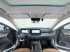 2023 Hongqi HS5 2.0T 4WD Pro50, белый — фото 5
