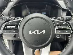 2023 Kia K3 1.5L CVT Luxury, белый — фото 15