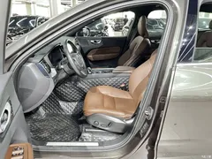 2022 Volvo XC60 B5 4WD Zhiyi Luxury — фото 4