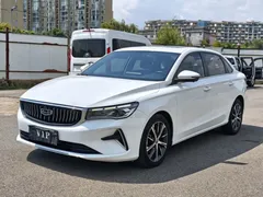 2022 Geely Emgrand 1.5L CVT, белый — фото 1
