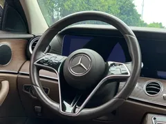 2022 Mercedes-Benz E-Class E 350 e L, чёрный — фото 20