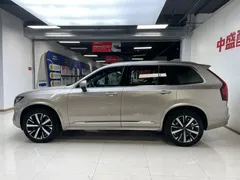 2025 Volvo XC90 B6 — фото 4