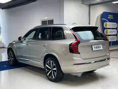 2025 Volvo XC90 B6 — фото 26
