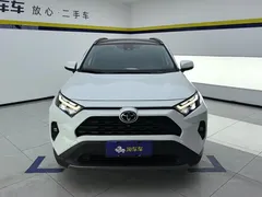 2023 Toyota RAV4 2.0L CVT 2WD Plus, белый — фото 2