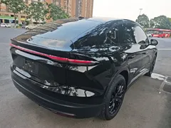 2024 Nio EC6 75kWh, чёрный — фото 7