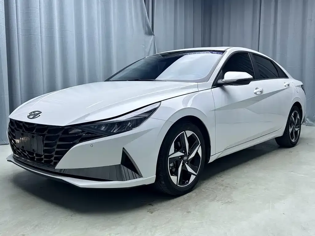 2022 Hyundai Elantra 1.5L CVT LUX Premium