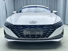 2022 Hyundai Elantra 1.5L CVT LUX Premium, белый — фото 2