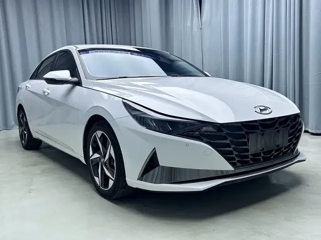 2022 Hyundai Elantra 1.5L CVT LUX Premium