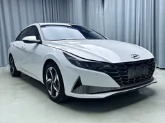 2022 Hyundai Elantra 1.5L CVT LUX Premium, белый — фото 3
