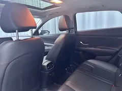 2022 Hyundai Elantra 1.5L CVT LUX Premium, белый — фото 11