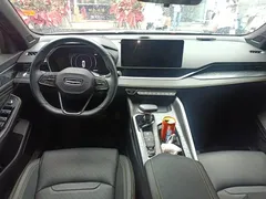 2023 Geely Preface 1.5TD, белый — фото 13