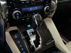 2021 Toyota Alphard Hybrid 2.5L Premium, белый — фото 11