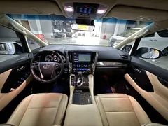 2021 Toyota Alphard Hybrid 2.5L Premium, белый — фото 12