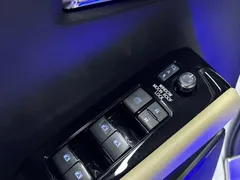 2021 Toyota Alphard Hybrid 2.5L Premium, белый — фото 13