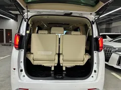 2021 Toyota Alphard Hybrid 2.5L Premium, белый — фото 17