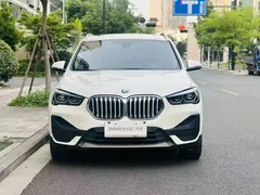 2022 BMW X1, белый — фото 1