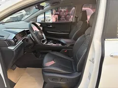 2021 Hyundai Custo 380TGDi LUX Premium, белый — фото 13