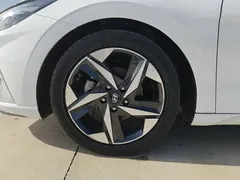 2022 Hyundai Elantra 1.5L CVT GLX Elite, белый — фото 23