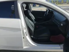 2022 Hyundai Elantra 1.5L CVT GLX Elite, белый — фото 25
