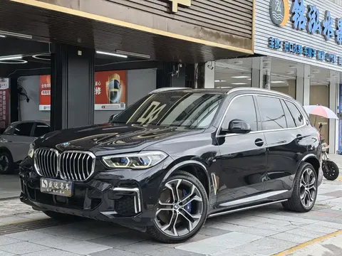 2022 BMW X5 40Li M