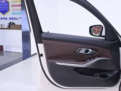 2023 BMW 3 Series 320Li M Sport Package, белый — фото 18