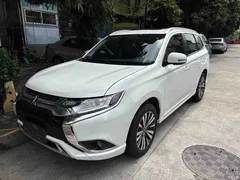 2021 Mitsubishi Outlander 2.0L 2WD Enjoy 5 seats, белый — фото 1
