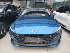 2021 Hyundai Elantra 1.5L CVT LUX Premium, синий — фото 3