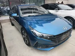 2021 Hyundai Elantra 1.5L CVT LUX Premium, синий — фото 4