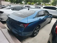 2021 Hyundai Elantra 1.5L CVT LUX Premium, синий — фото 7