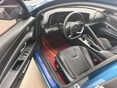 2021 Hyundai Elantra 1.5L CVT LUX Premium, синий — фото 16