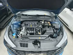 2021 Hyundai Elantra 1.5L CVT LUX Premium, синий — фото 20