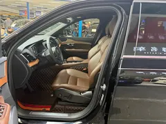 2022 Volvo XC90 7-seater, чёрный — фото 6