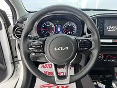 2021 Kia Yipao 1.4L CVT Fun Sunroof, белый — фото 12