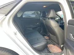 2022 Hyundai Elantra 1.5L CVT LUX Premium, белый — фото 11