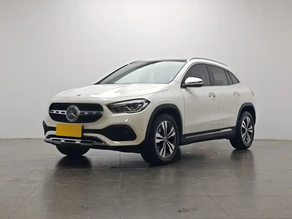 2022 Mercedes-Benz GLA 220