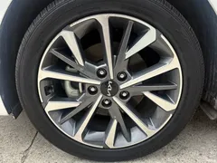 2021 Kia K3 1.5L CVT Fashion, белый — фото 13
