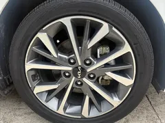 2021 Kia K3 1.5L CVT Fashion, белый — фото 16